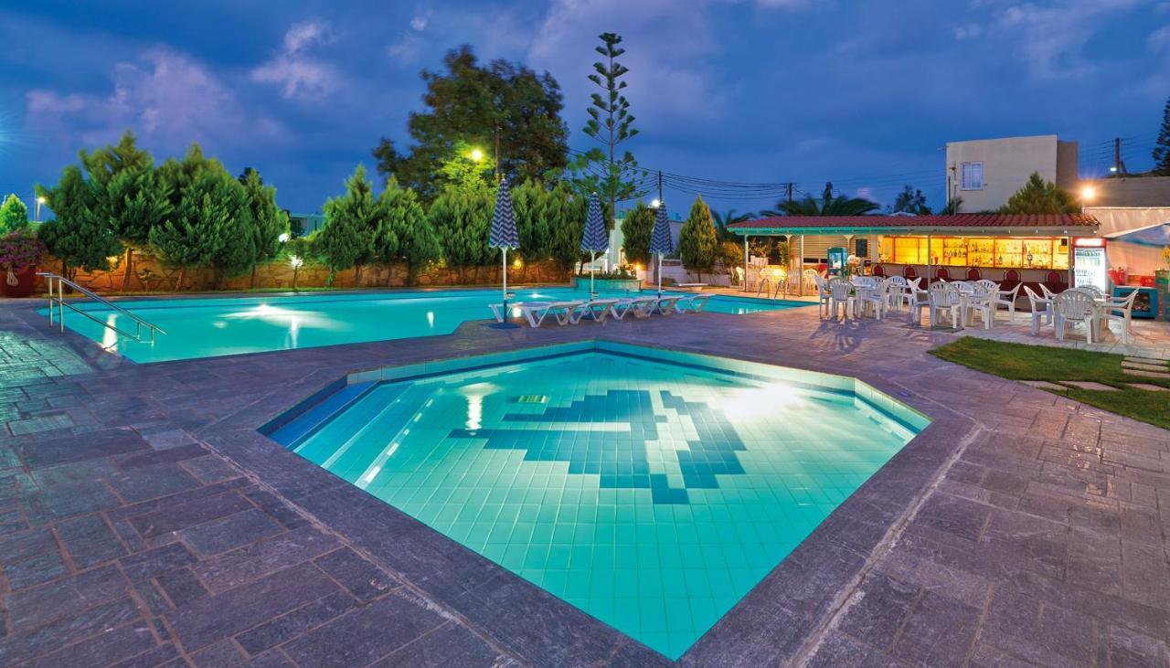 Hotel Koukouras Stalós Exterior foto